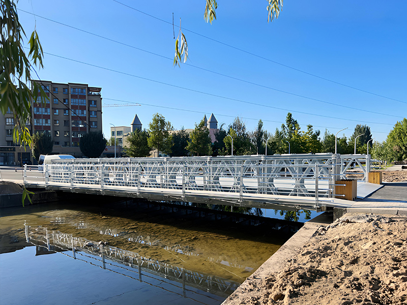 Projeto de Transporte Municipal no Condado Autônomo de Qapqal Xibe, Xinjiang